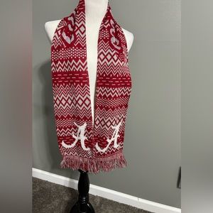 Foco Alabama Crimson‎ Tide wordmark scarf, 65 inches long